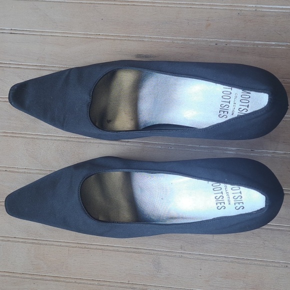 Mootsies Tootsies Collection Black Satin Fabric Short Heel Pumps Classy Formal - Picture 2 of 10